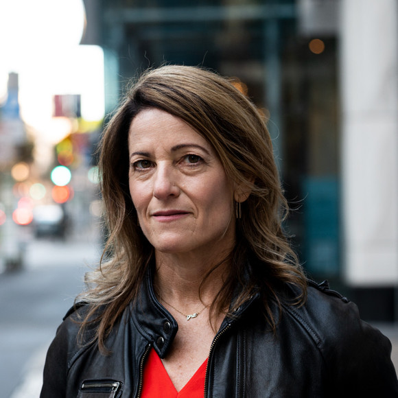 Meet your Posher, Larissa - Picture 1 of 1